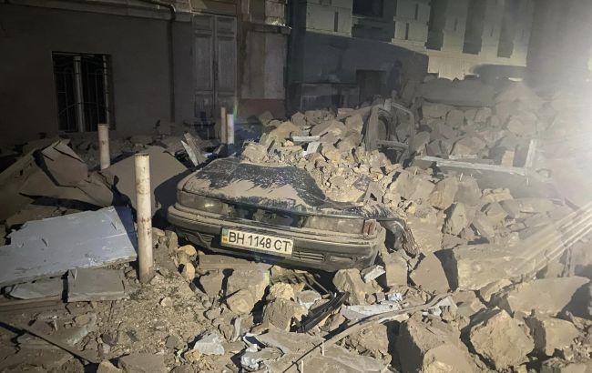 РФ в придачу к ''Ониксам'' и Х-22 атаковала Одессу баллистикой