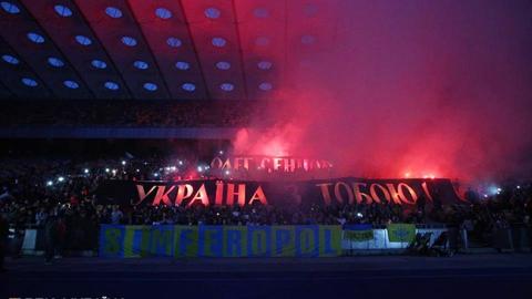 "Україна з тобою!": у Києві на "Олімпійському" провели масштабну акцію на підтримку Сенцова (фото)