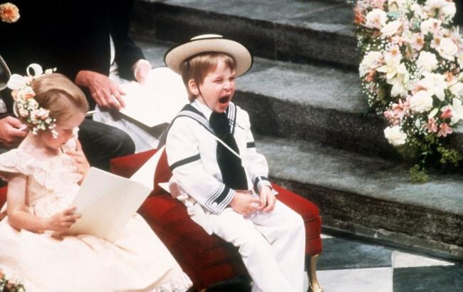 Маленький принц: британські ЗМІ опублікували дитячі фото герцога Кембриджського