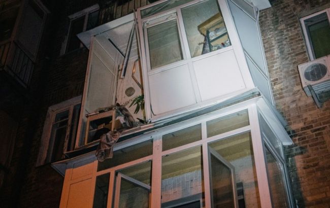 У Києві стався вибух у багатоповерхівці: у квартирі була родина із дітьми (фото)