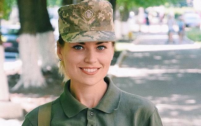 Девушек не набирают: украинке отказали в поступлении на курсы офицеров