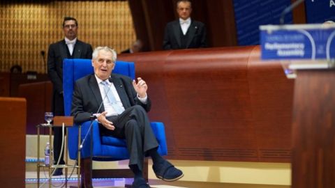 Поліція Чехії підозрює оточення президента в ненаданні своєчасної медичної допомоги