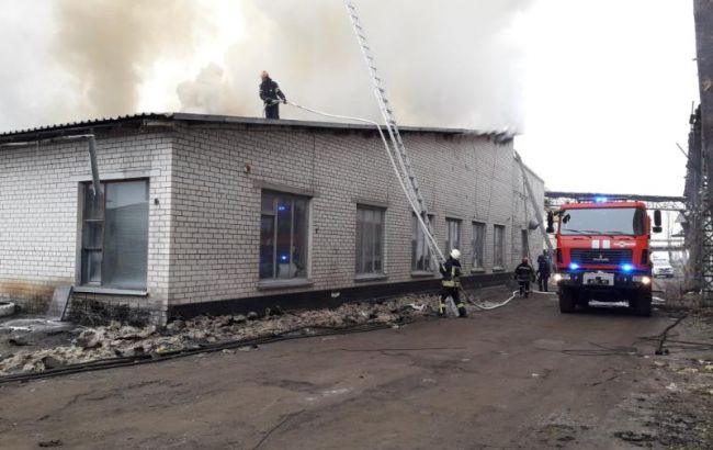 У Лисичанську горів склозавод