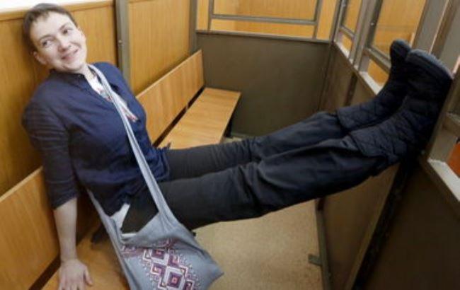 Мати привезе Савченко в СІЗО улюблені ласощі на ювілей