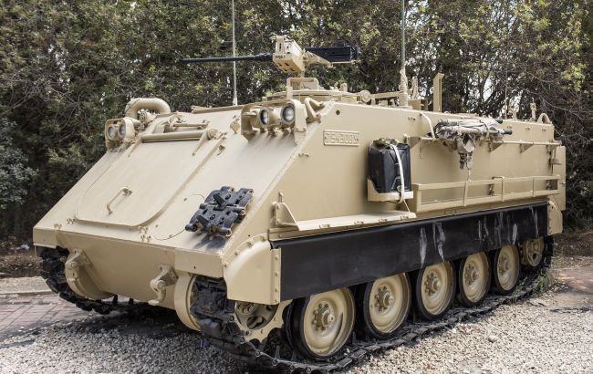 Вже вийшли на поле бою: Литва передала Україні бронетранспортери
