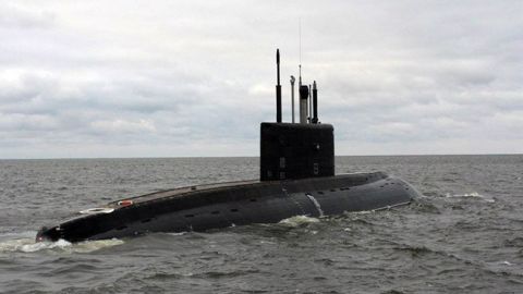 Российская подлодка с ракетами на борту вышла в Черное море
