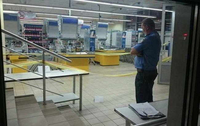 У Харкові в супермаркеті невідомий застрелив чоловіка, - МВС