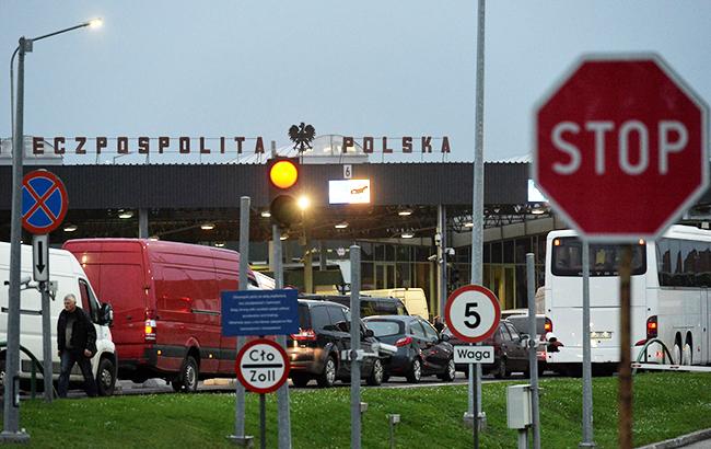 На польской границе задержали около 400 "бандеровцев" из России и Швеции