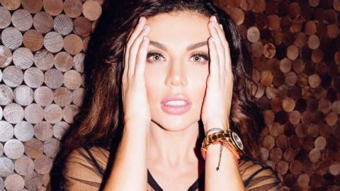 "Нарушила правила": Анна Седокова засветила еще не представленную песню (видео)