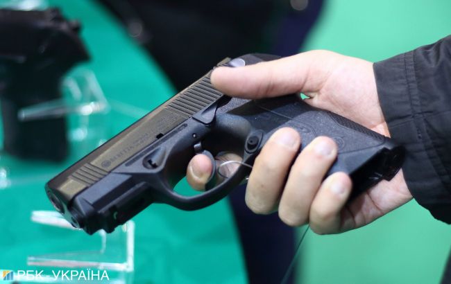 В МВД спрогнозировали, когда украинцы смогут свободно покупать пистолеты
