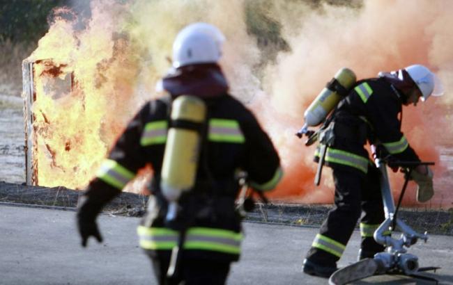На территории нефтебазы под Киевом произошел пожар