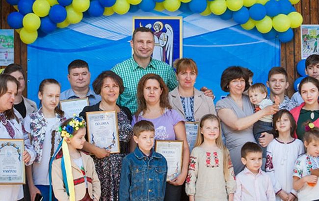 Кличко поздравил киевлян с Международным днем семьи