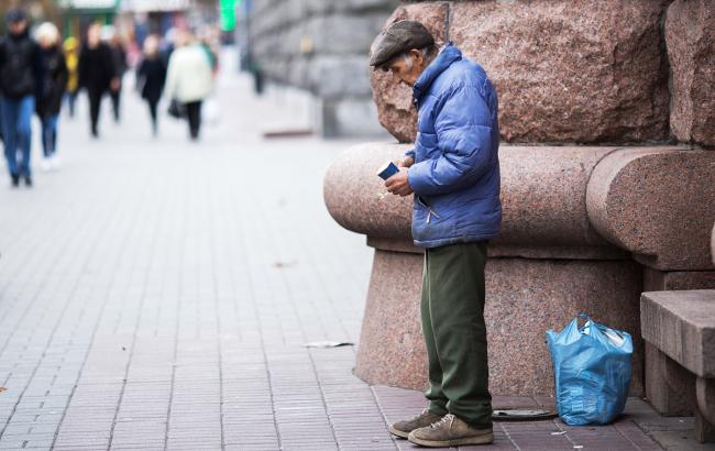 Уровень бедности в Украине в 2017 году снизился до 12%, - КМИС