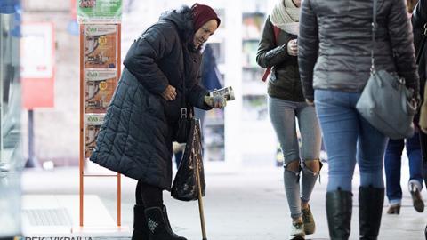 "Живуть у злиднях": в мережі розповіли, чому українці відчувають себе нещасними