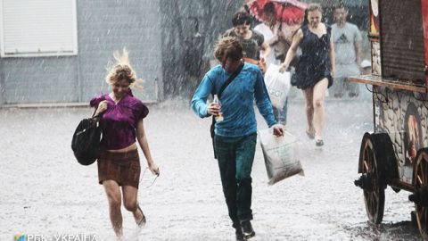 Запад Украины снова накроют дожди с грозами