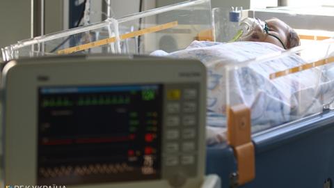 Хлопчик в комі: в Києві 11-річна дитина потрапила під потяг