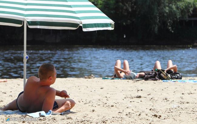 "Впереди еще куча лета": синоптики уточнили прогноз погоды на понедельник