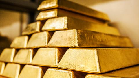 НБУ увеличил курс золота до 327,56 тыс. гривен за 10 унций