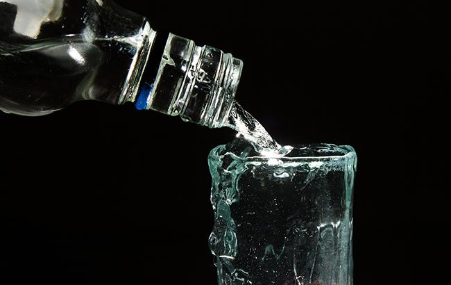 У Тернопільській області чоловік пограбував пенсіонера, щоб пригостити знайомих випивкою