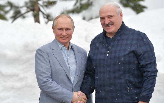 "Два-три человека из сотни могут приболеть": Лукашенко назвал российскую вакцину самой эффективной