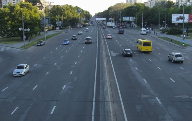 В Киеве ограничат движение транспорта на съезде с Одесского путепровода