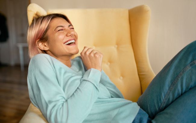 Безкоштовні "ліки": 10 неочікуваних переваг сміху для здоров&rsquo;я