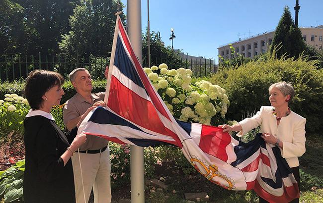 Британское посольство сообщило о закрытии генконсульства в Петербурге