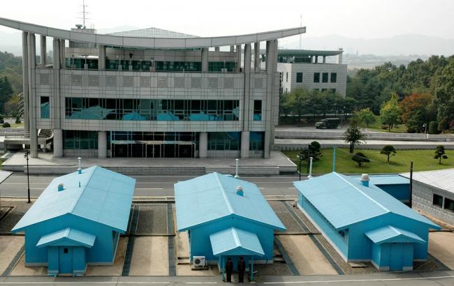 Солдат по минам перебежал из Северной Кореи в Южную