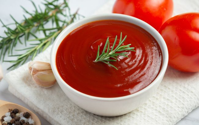 Лучший рецепт кетчупа на зиму: получается вкуснее магазинного