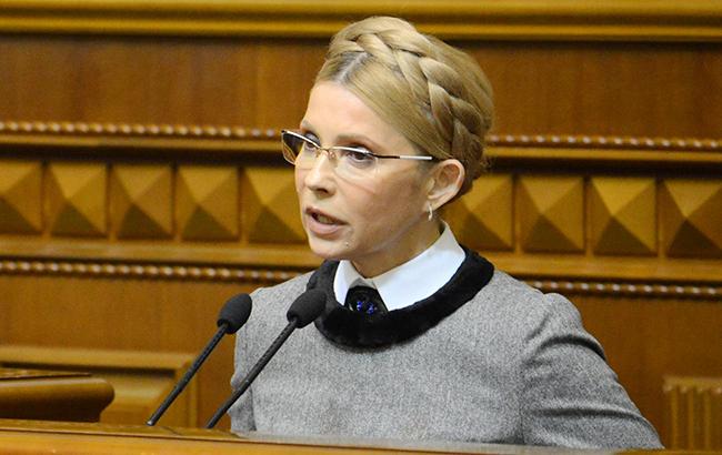 Тимошенко требует от Порошенко внести кандидата от "Батькивщины" в представление на новый состав ЦИК