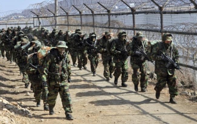 Южная Корея эвакуирует людей у границы с КНДР после обстрелов