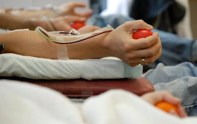 У Дніпропетровську триває збір крові для поранених під Мар'їнкою