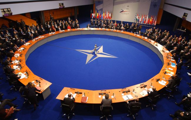 Миссия РФ в НАТО сокращается из-за подозрения в шпионаже, - New York Times