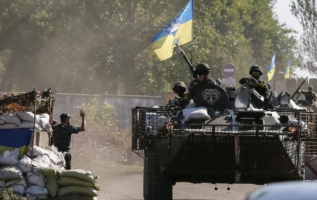 Под Луганским силы АТО обезвредили снайпера боевиков, - штаб