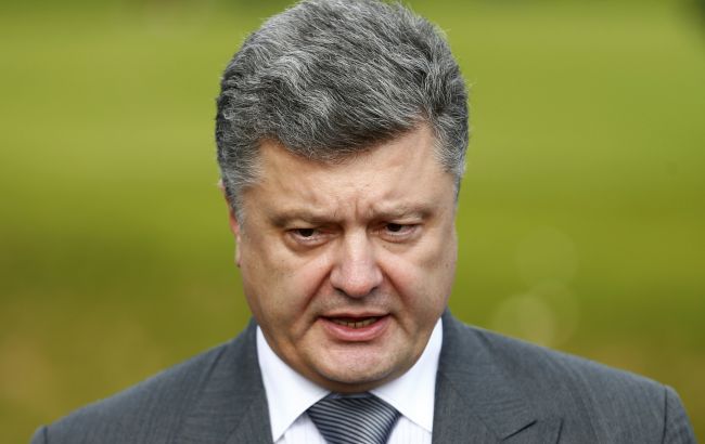 Порошенко сподівається, що Рада за два тижні схвалить зміни до Конституції щодо децентралізації