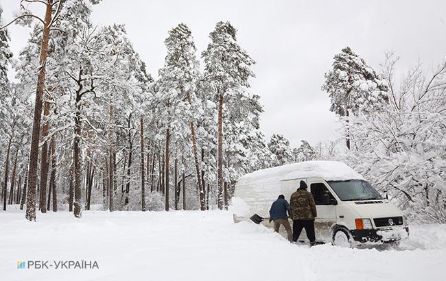 Негода в Україні: Гройсман оцінив роботу служб з ліквідації наслідків