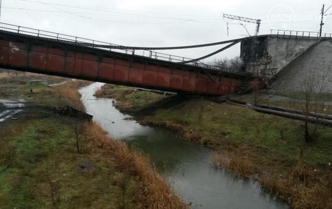 "Метинвест" восстановит разрушенный мост в Мариуполе