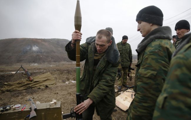 В Трехизбенке с утра идет бой, - "Айдар"