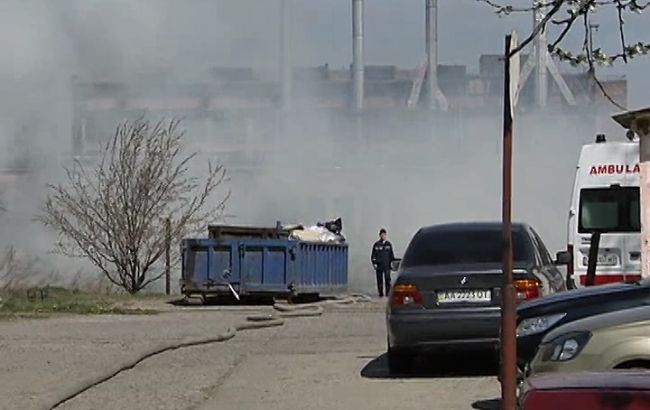 У Києві горить річковий порт
