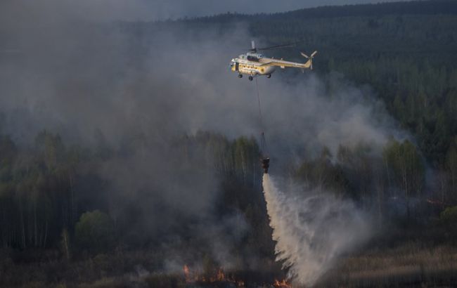 Пожежа під Чорнобилем: гасіння триває, ситуація під контролем