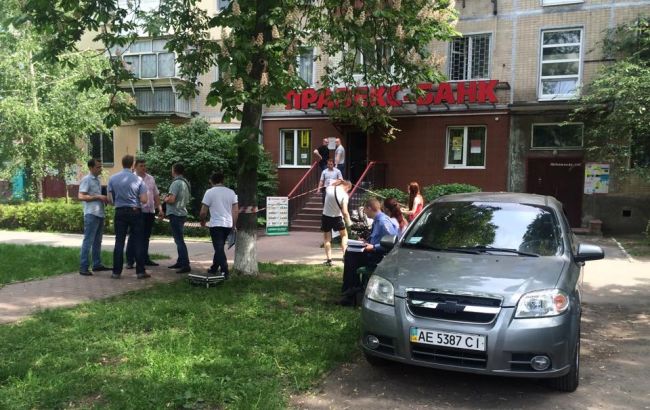 Пограбування банку у Києві: міліція затримала підозрюваного