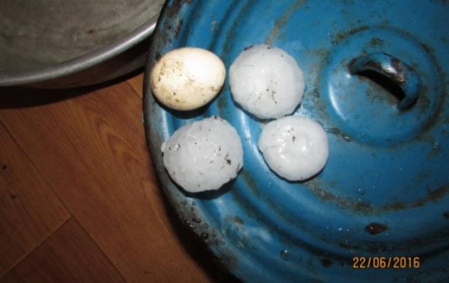 На Полтавщине выпал град размером с куриное яйцо