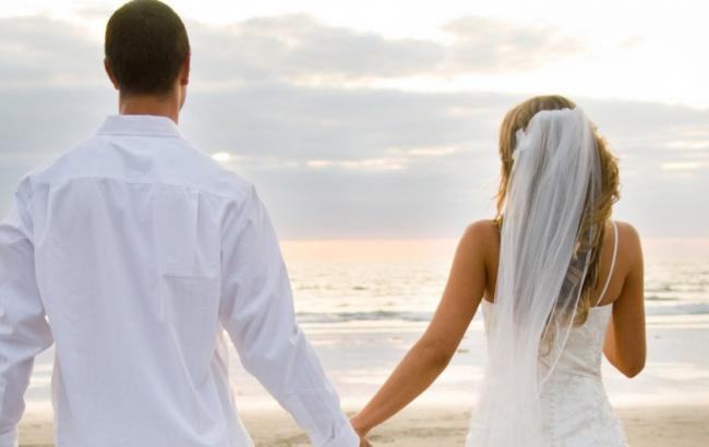 Регистрация брака за день способствует лучшей защите прав и свобод переселенцев, - юрист