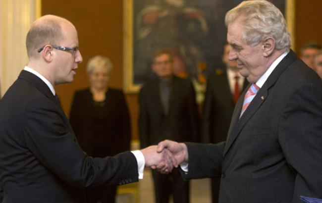Президент і прем'єр Чехії на початку грудня обговорять позицію щодо Росії та Україні