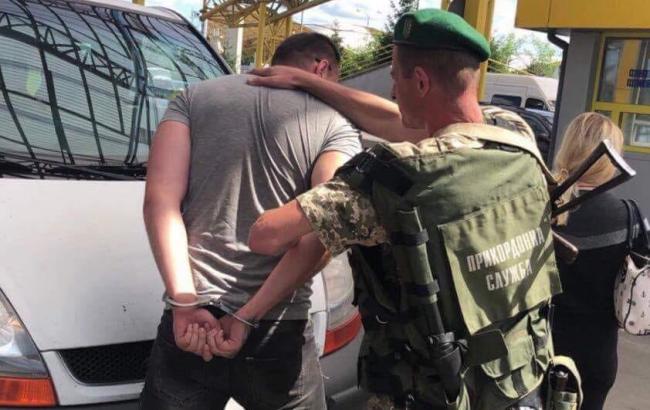 На кордоні з Польщею затримали торгівця людьми