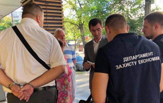 У Києві на хабарі затримали начальника одного з департаментів ДФС