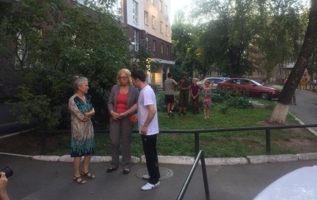 Политзаключенный Костенко прибыл в Киев