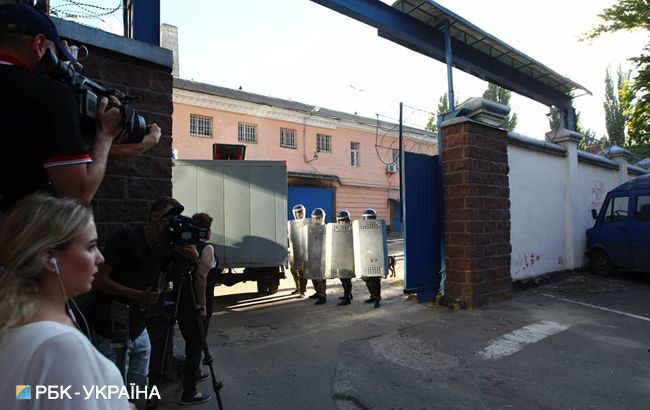 Работников Лукьяновского СИЗО отстранили за помощь экс-бойцам  "Торнадо"