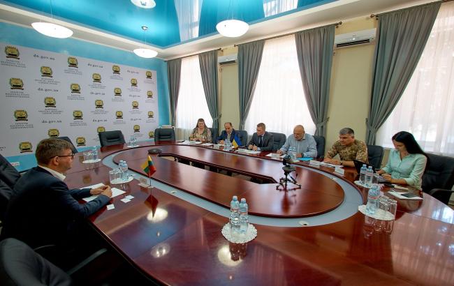 Литва виділить в 2019 році майже 1 млн євро для підтримки Донбасу
