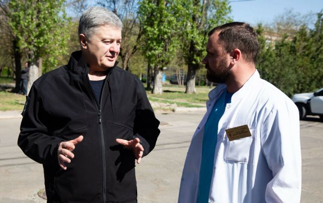 Порошенко привіз у Миколаїв системи для очищення води